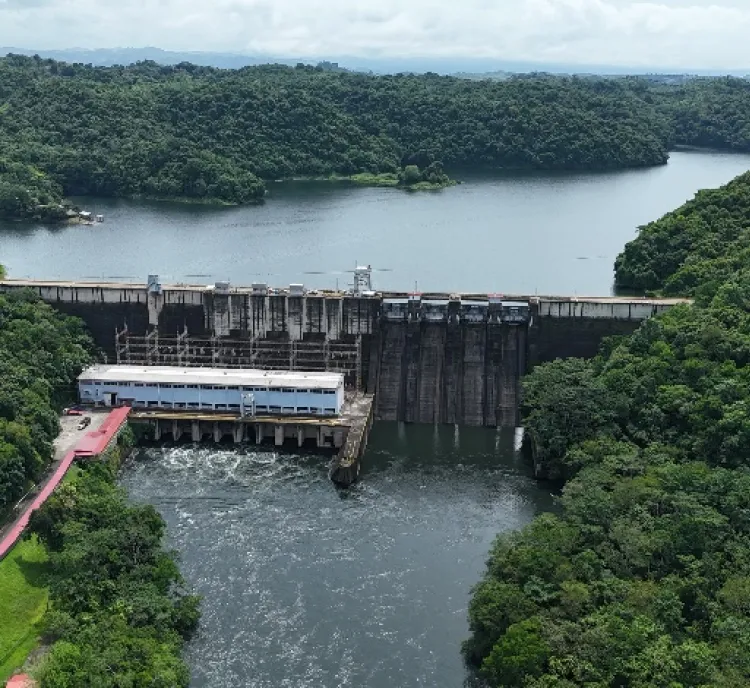 Bringing energy to Panama.JPG