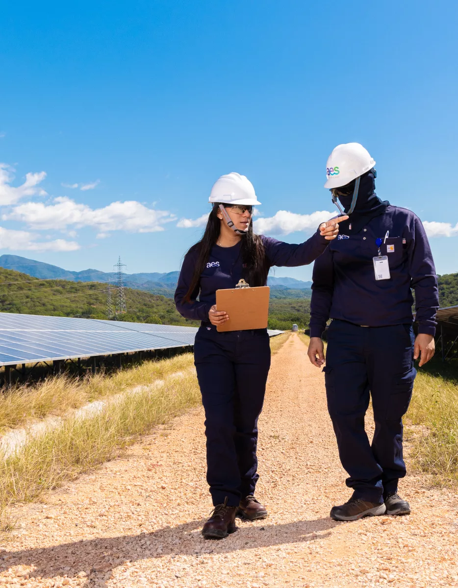 /sites/global/files/styles/parallax_hero_first_image/public/2025-03/People.%20Bayasol.%20AES%20Dominicana.%202024%20%284%29%20%282%29.jpg.webp?itok=k14a_TFu