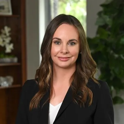 Erica Holloway Headhsot.png