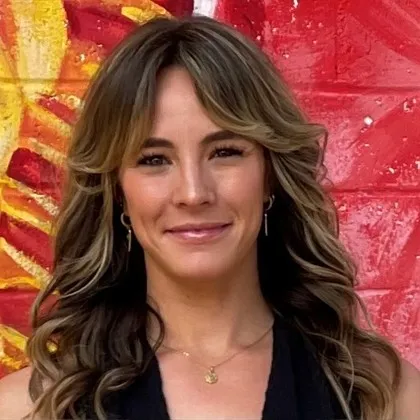 Erin Kraft Headshot.png